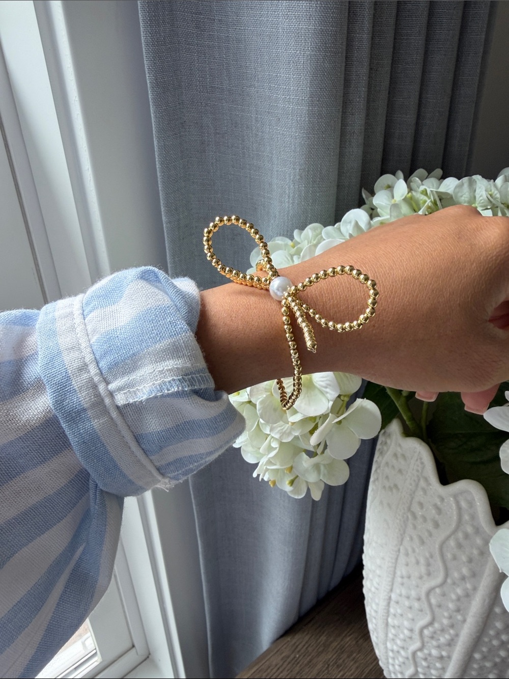 Gold Beaded Bow Bracelet with Pearl Accent